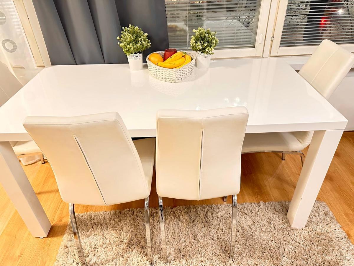 3-Room Apartment In Oulu Center, Parking ภายนอก รูปภาพ